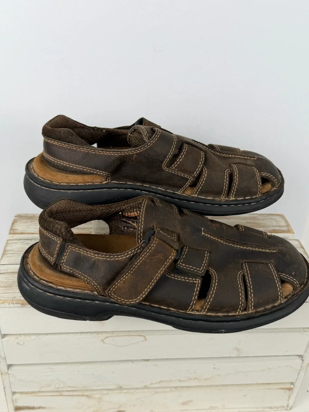 GBX Cayman Dark Brown Leather Fisherman Sandals Leather Insoles Mens size 10 D